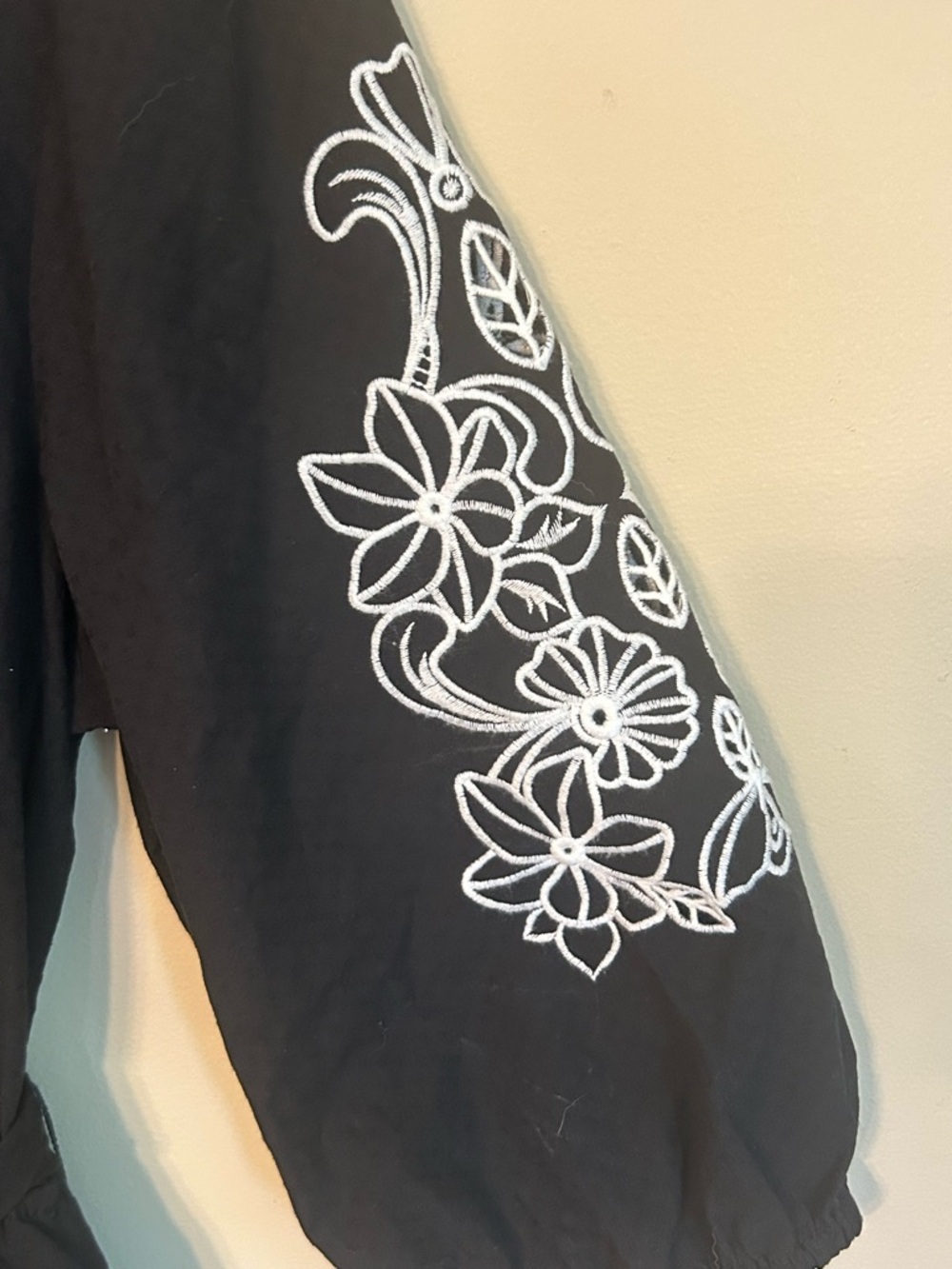 Draper James Black embroidered Balloon Sleeve Tiered Midi Dress - Picture 5 of 6